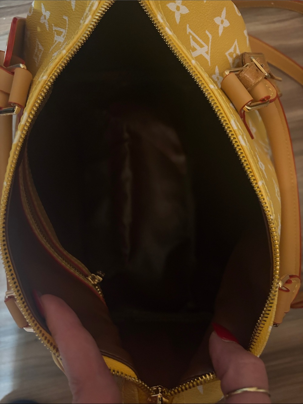Louis Vuitton Yellow & White Monogram Speedy 40 Bandoulière Crossbody - Picture 9 of 9